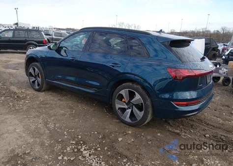 2022 Audi E-Tron Premium Plus Quattro из США, поврежденный, VIN WA1LAAGE3NB022128